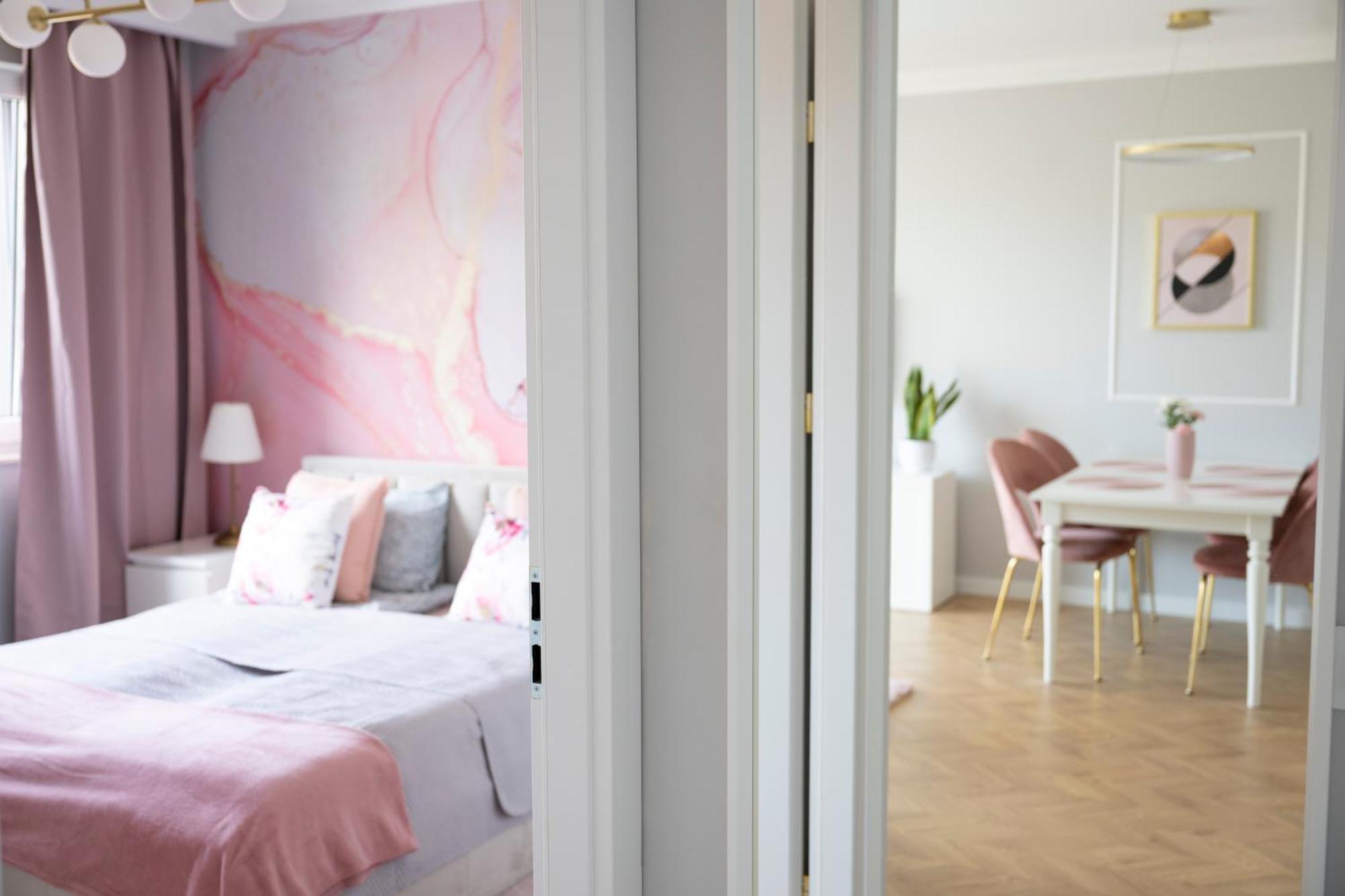 Apartamenty Deluxe 그단스크 외부 사진